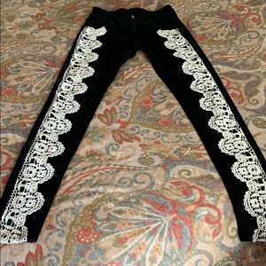 LF Carmar black Jeggings with cream lace Sz 24